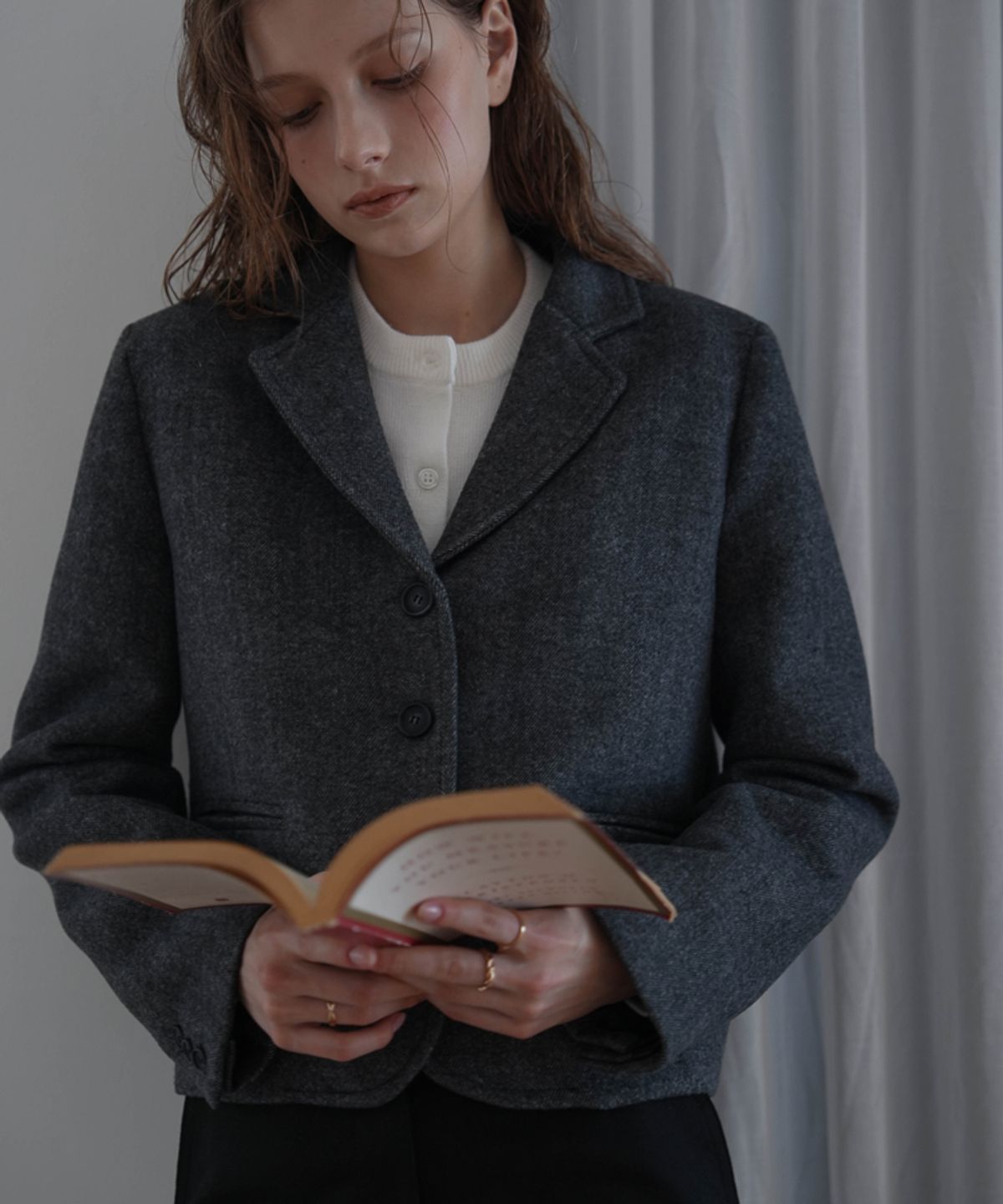 드헤베(DEHEVE) Crop button Jacket [Charcoal]