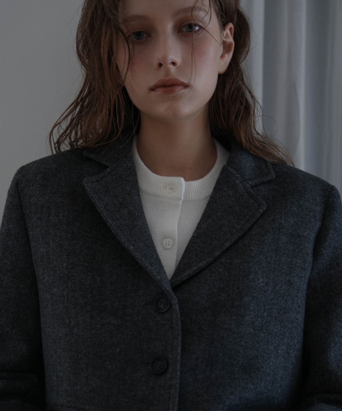 드헤베(DEHEVE) Crop button Jacket [Charcoal]