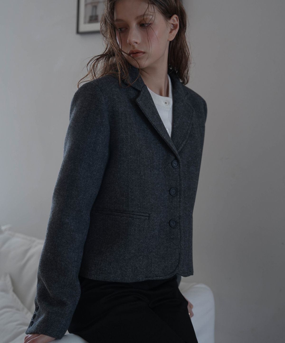 드헤베(DEHEVE) Crop button Jacket [Charcoal]