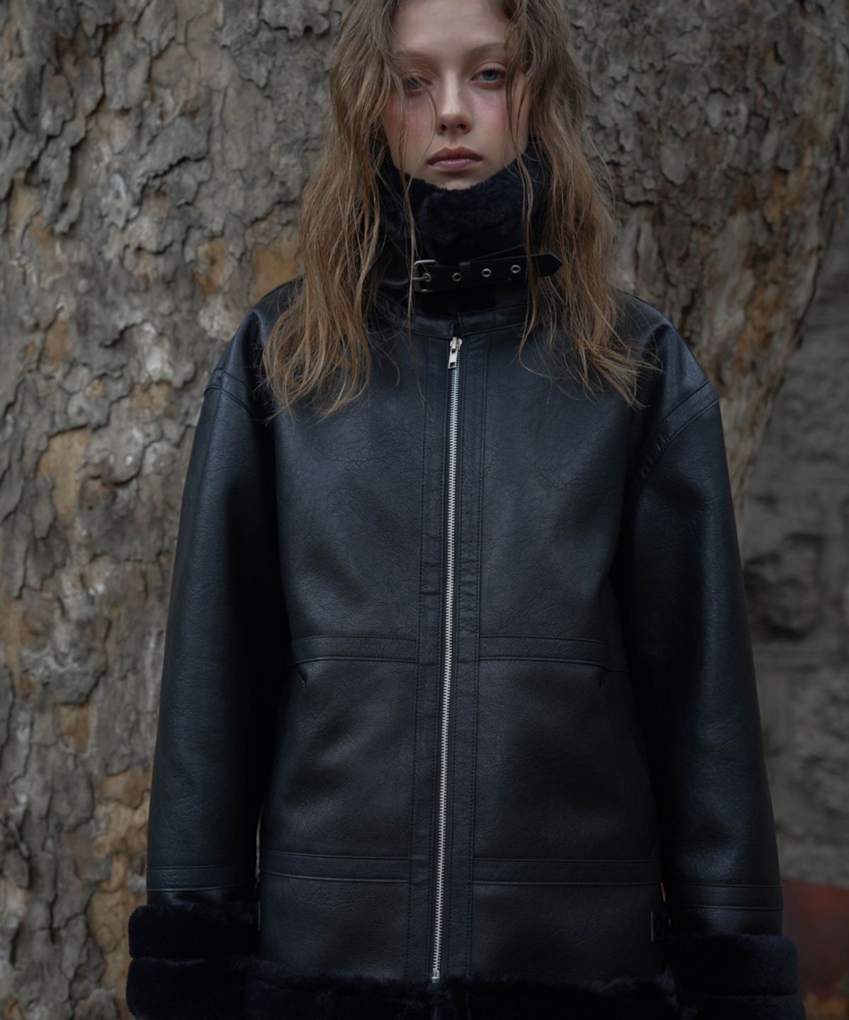 드헤베(DEHEVE) Leather High-Neck Mustang [Black]
