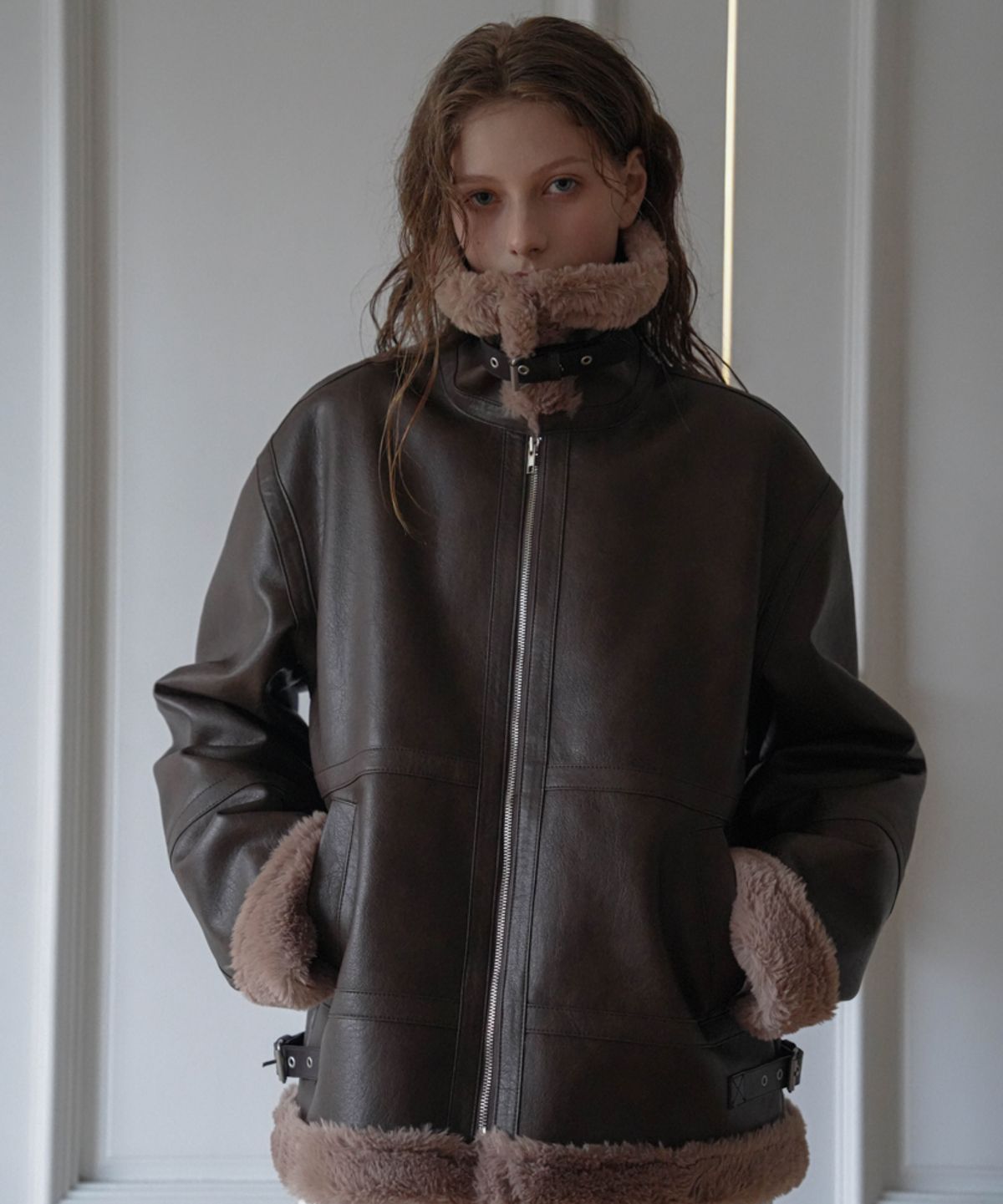 드헤베(DEHEVE) Leather High-Neck Mustang [Brown]