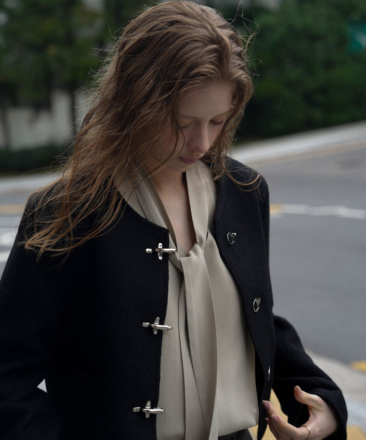 드헤베(DEHEVE) Buckle Pointed Tweed Jacket [Black]