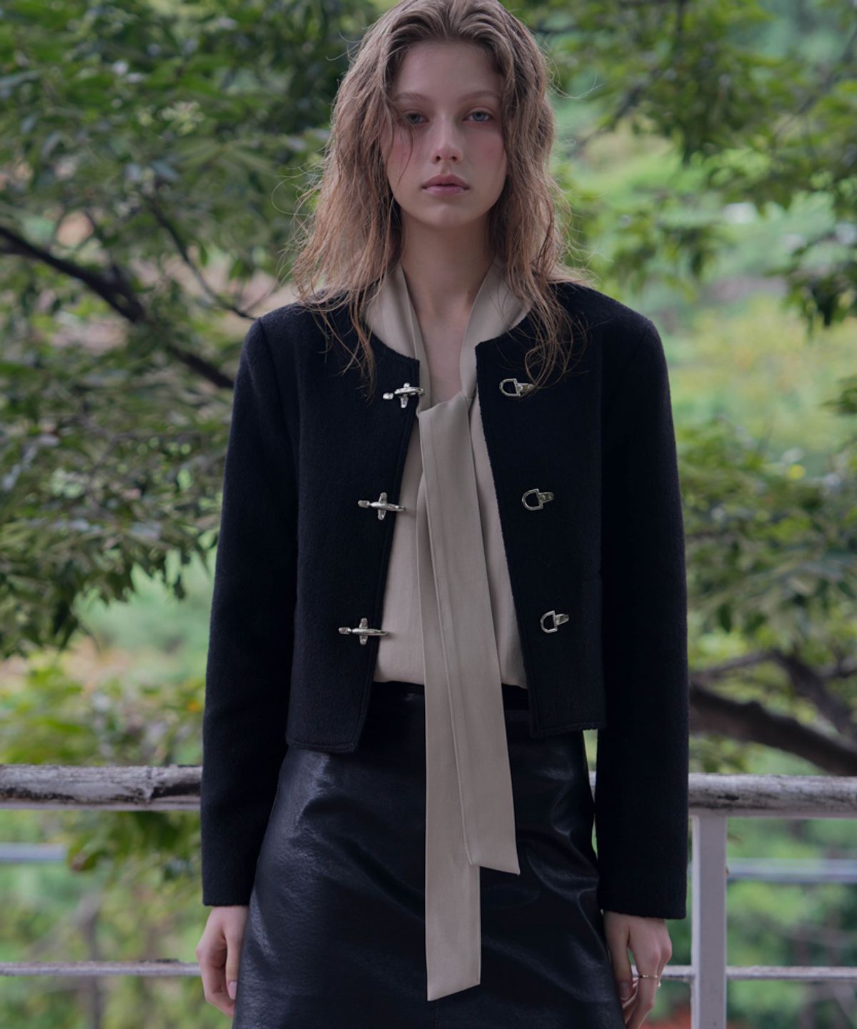 드헤베(DEHEVE) Buckle Pointed Tweed Jacket [Black]