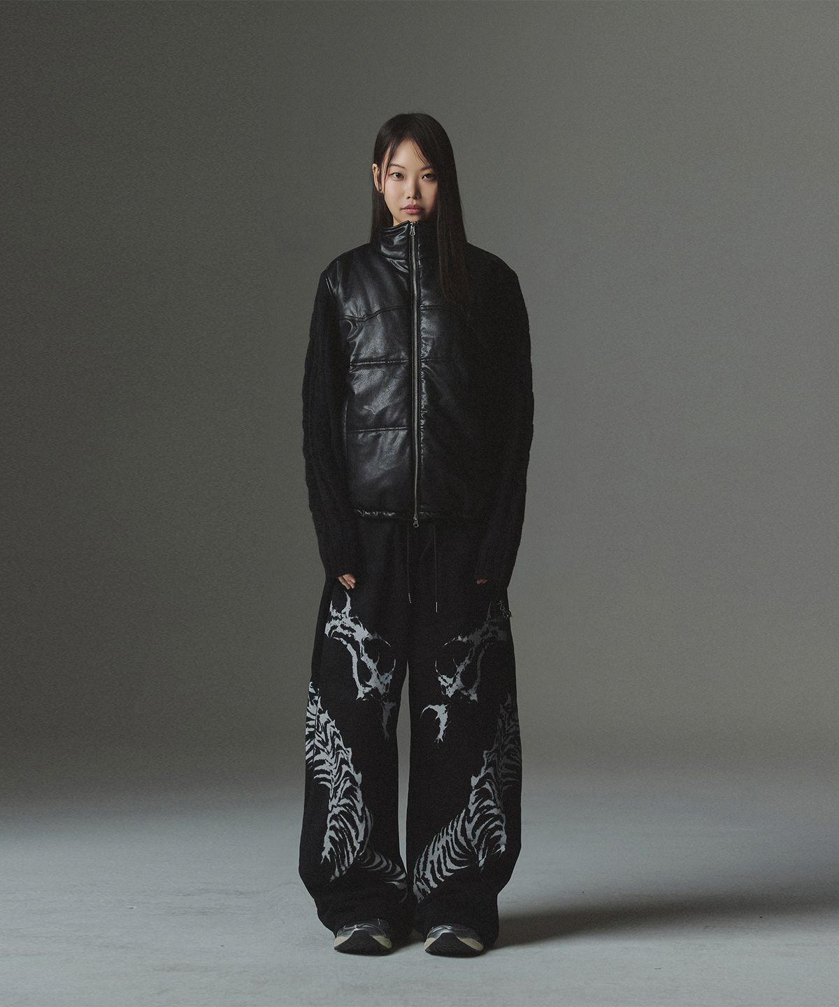 낫포너드(NOT4NERD) Knit Sleeve Puffer Jacket - Black