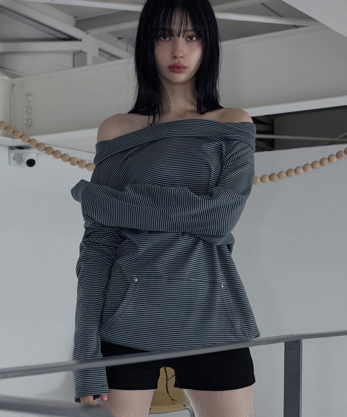 렌세(RENSE) Loose Fit Turtleneck Tee Blue Stripe