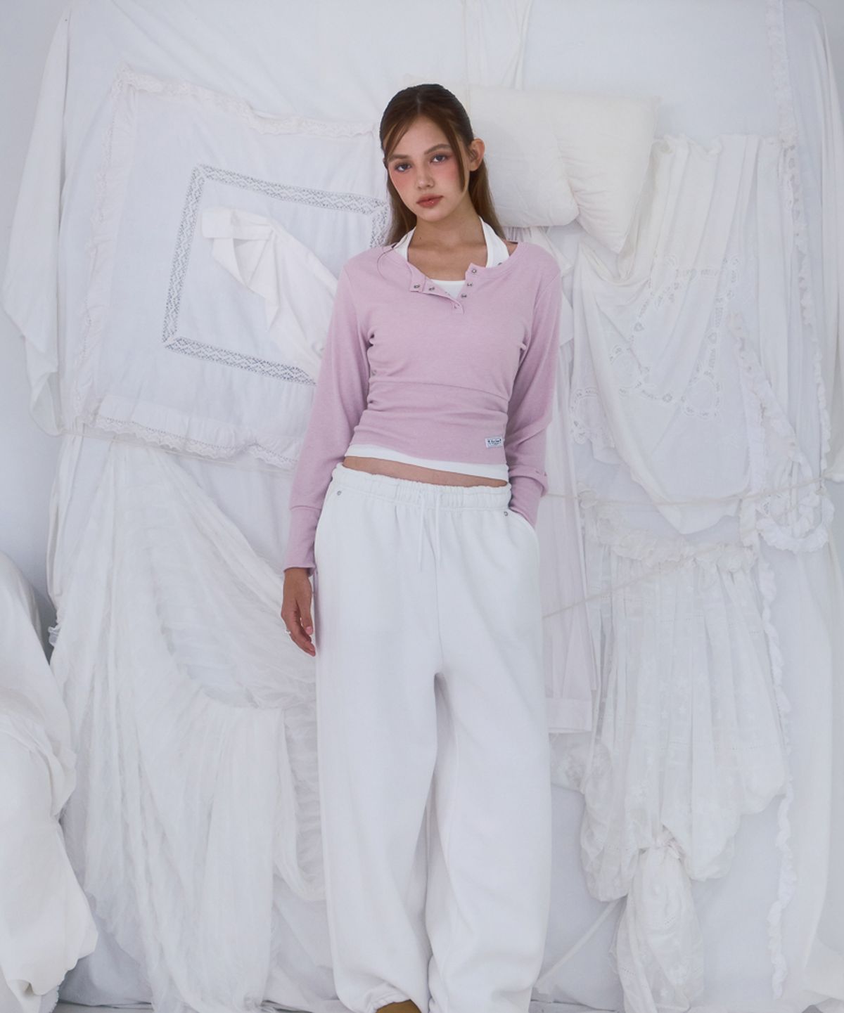 로제프란츠(ROSEFRANTZ) Eyelet Henley-neck Long Sleeve [Pink]