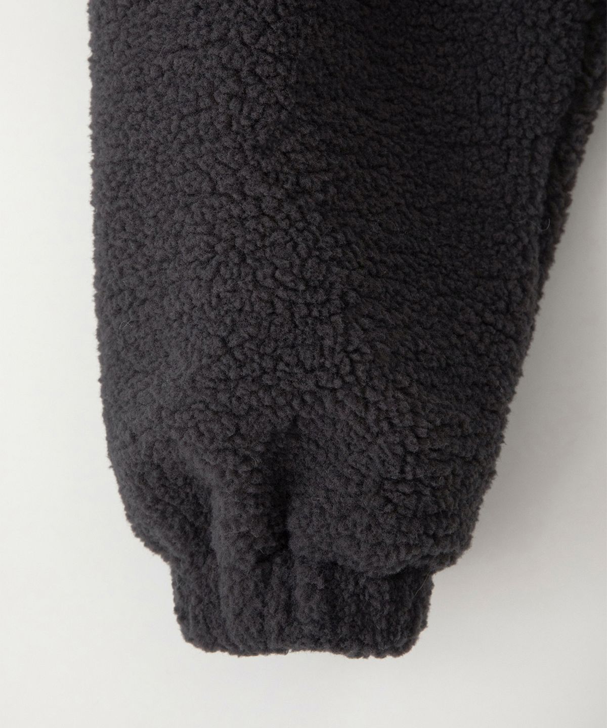 썸웨어버터(SOMEWHEREBUTTER) Poppy Fleece Jumper - Charcoal