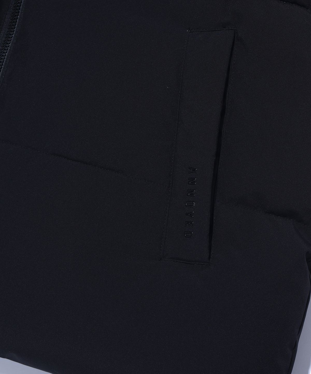 어노이드(ANNOYED) 하이넥 웰론 패디드 베스트 LP9JU932_BLACK
