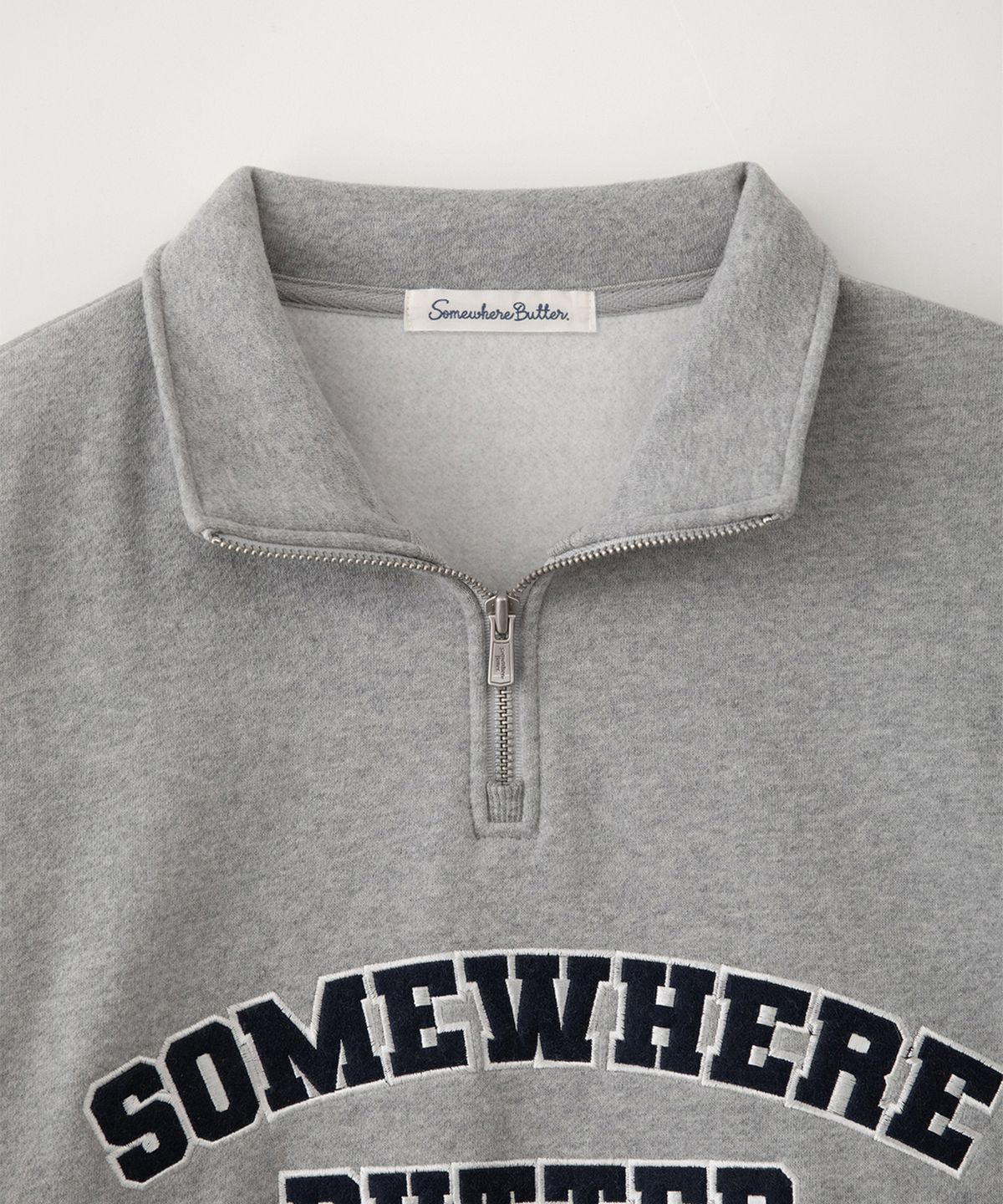 썸웨어버터(SOMEWHEREBUTTER) Square Logo Half Zip-Up Sweatshirt - Grey