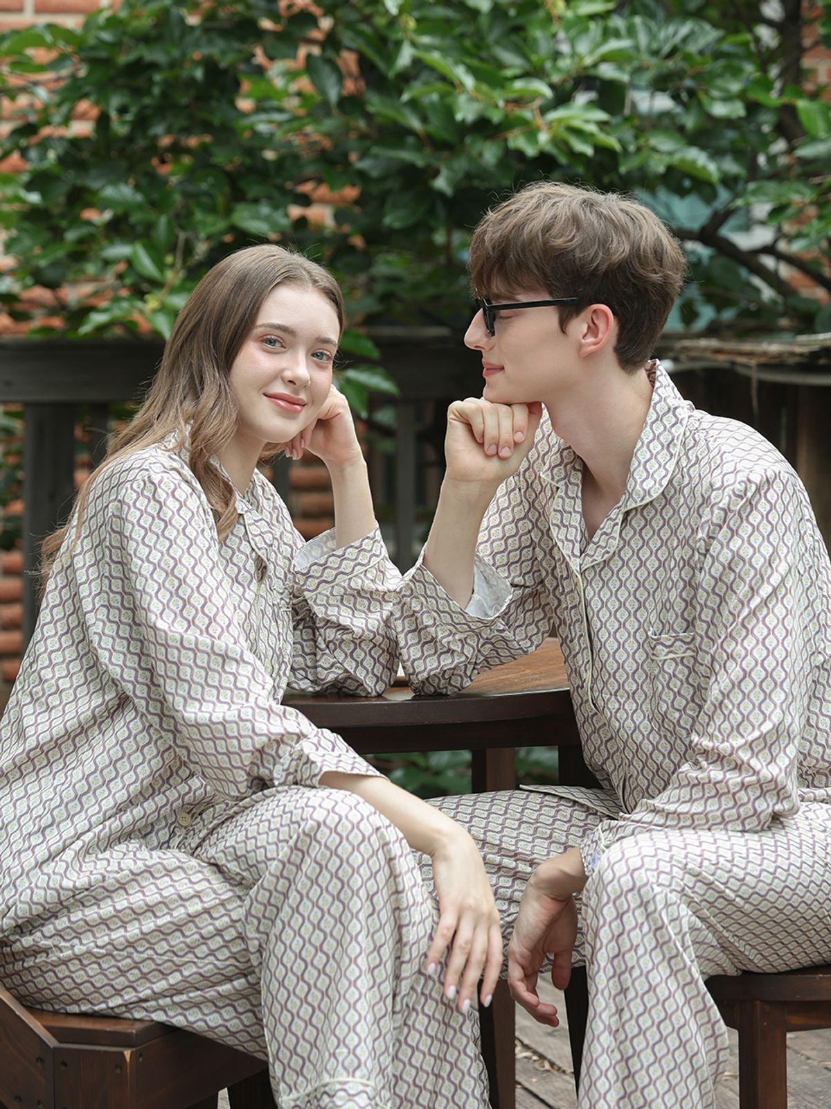 주디앤(JUDYN) 플레잉 클린핏 커플잠옷 긴팔 파자마 상하의 세트
