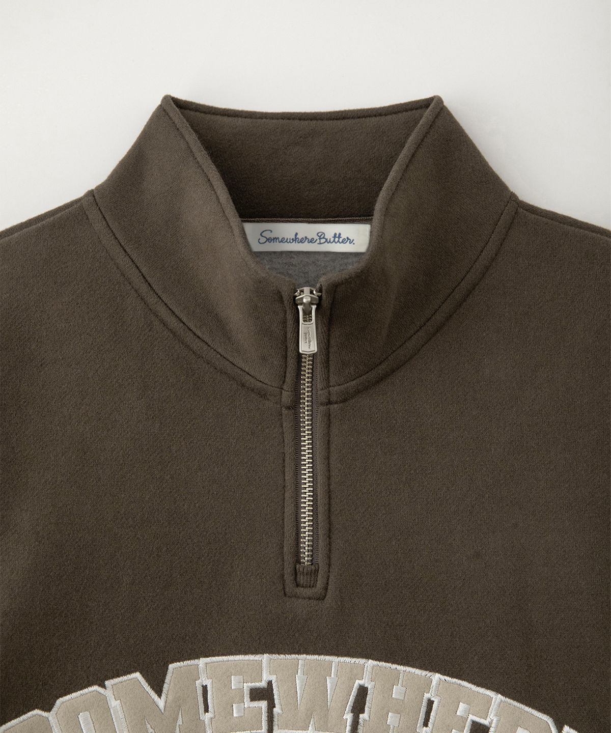 썸웨어버터(SOMEWHEREBUTTER) Square Logo Half Zip-Up Sweatshirt - Brown