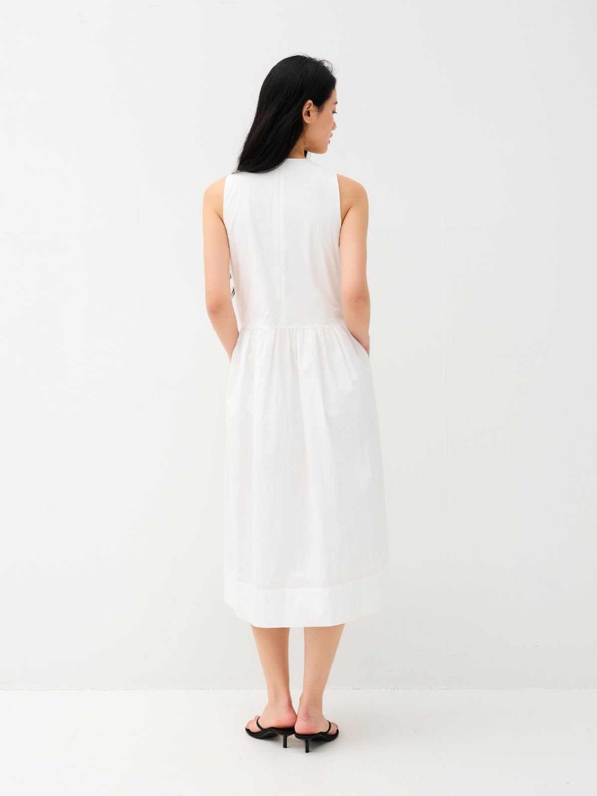 안토메(ANTOME) 소피아 플레어 원피스 (화이트)