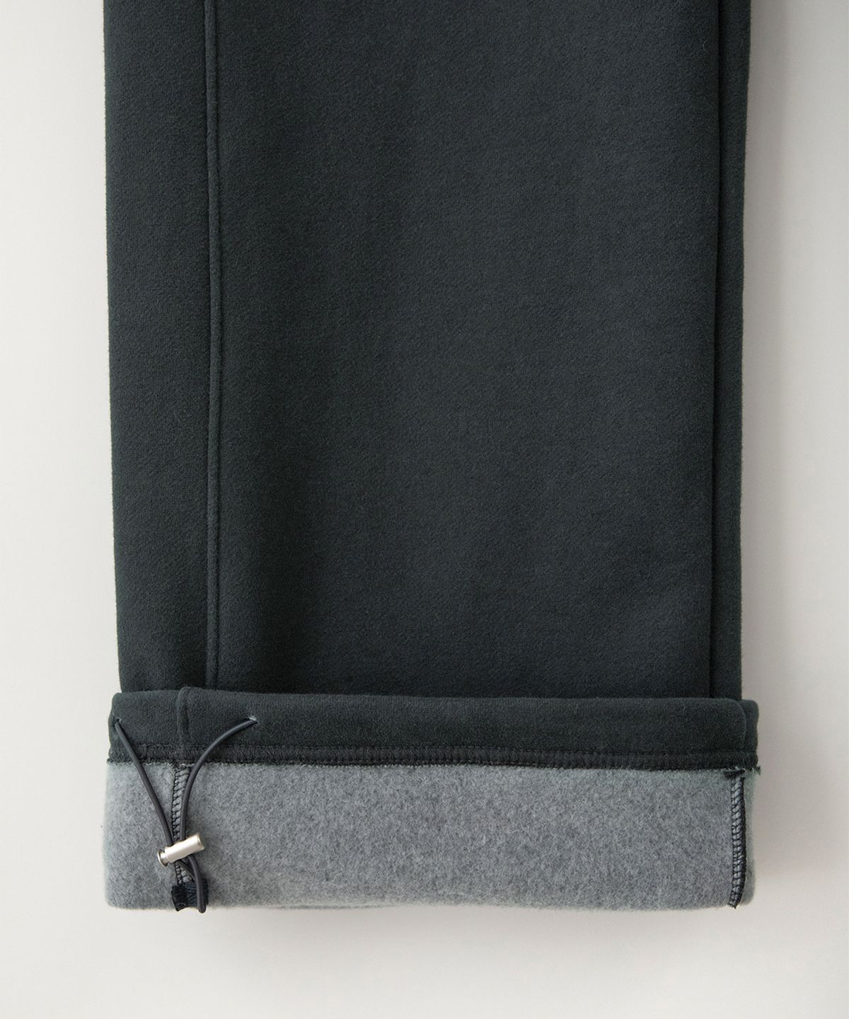썸웨어버터(SOMEWHEREBUTTER) Square Logo String Sweatpants - Charcoal