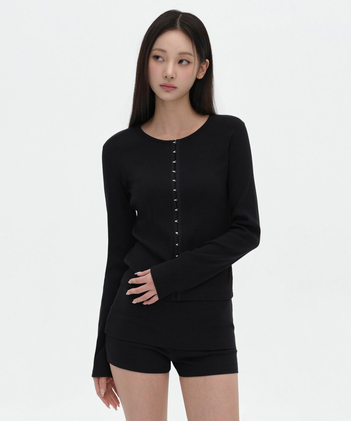 무신사 스탠다드 우먼(MUSINSA STANDARD WOMAN) 우먼즈 리브드 슬림 후크 저지 가디건 [블랙]