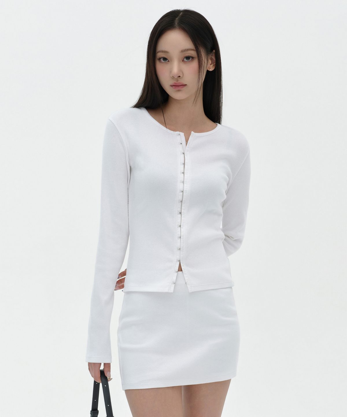 무신사 스탠다드 우먼(MUSINSA STANDARD WOMAN) 우먼즈 리브드 슬림 후크 저지 가디건 [화이트]