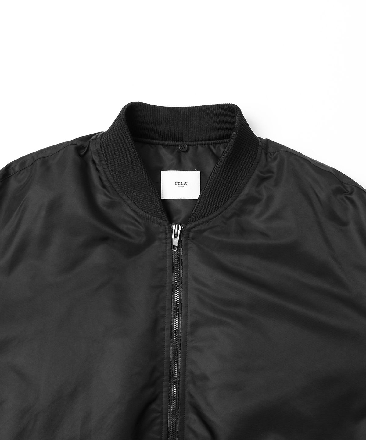 유씨엘에이(UCLA) 남녀공용 데일리 스몰로고 MA1 점퍼[BLACK](UBAUJ22)