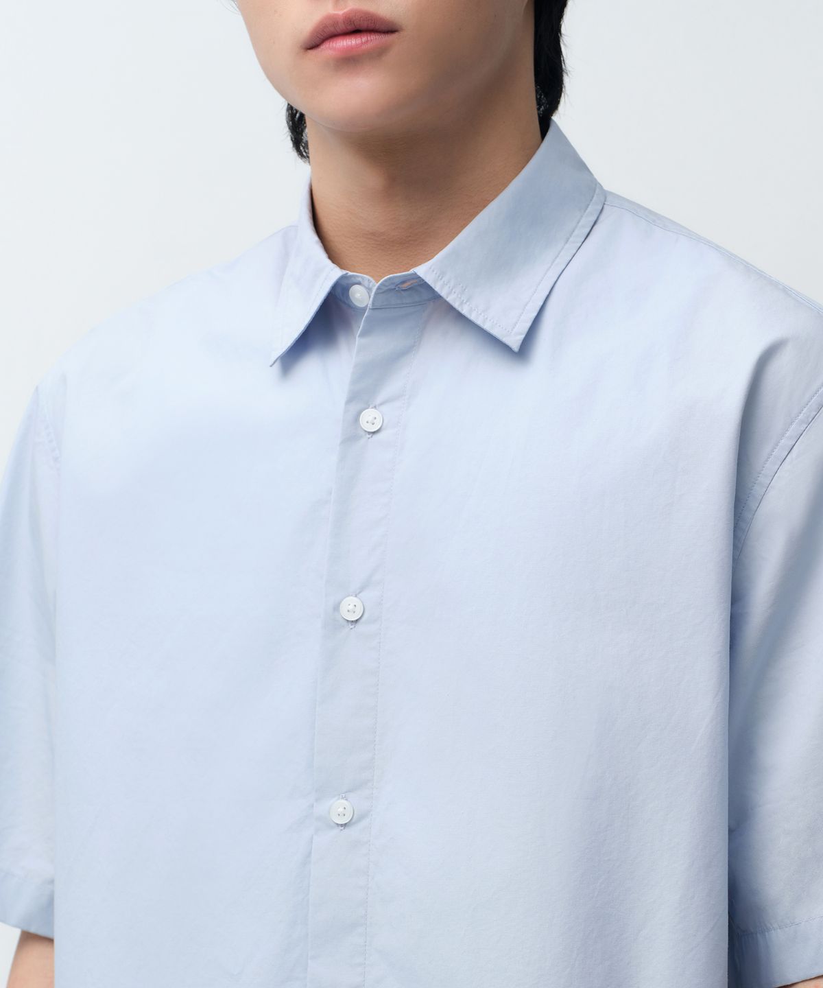 무신사 스탠다드(MUSINSA STANDARD) 워시드 포플린 반소매 크롭 셔츠 [스카이 블루]