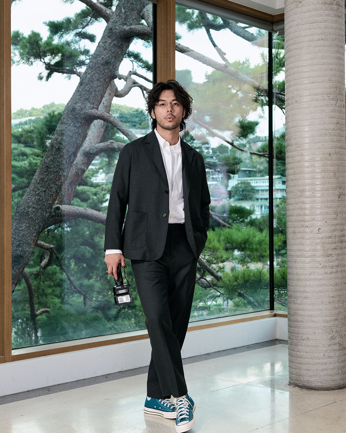 라이즈앤빌로우(RISE&BELOW) W302 Woolithic 에브리데이 스마트 테이퍼드 슬랙스 DARK GREY