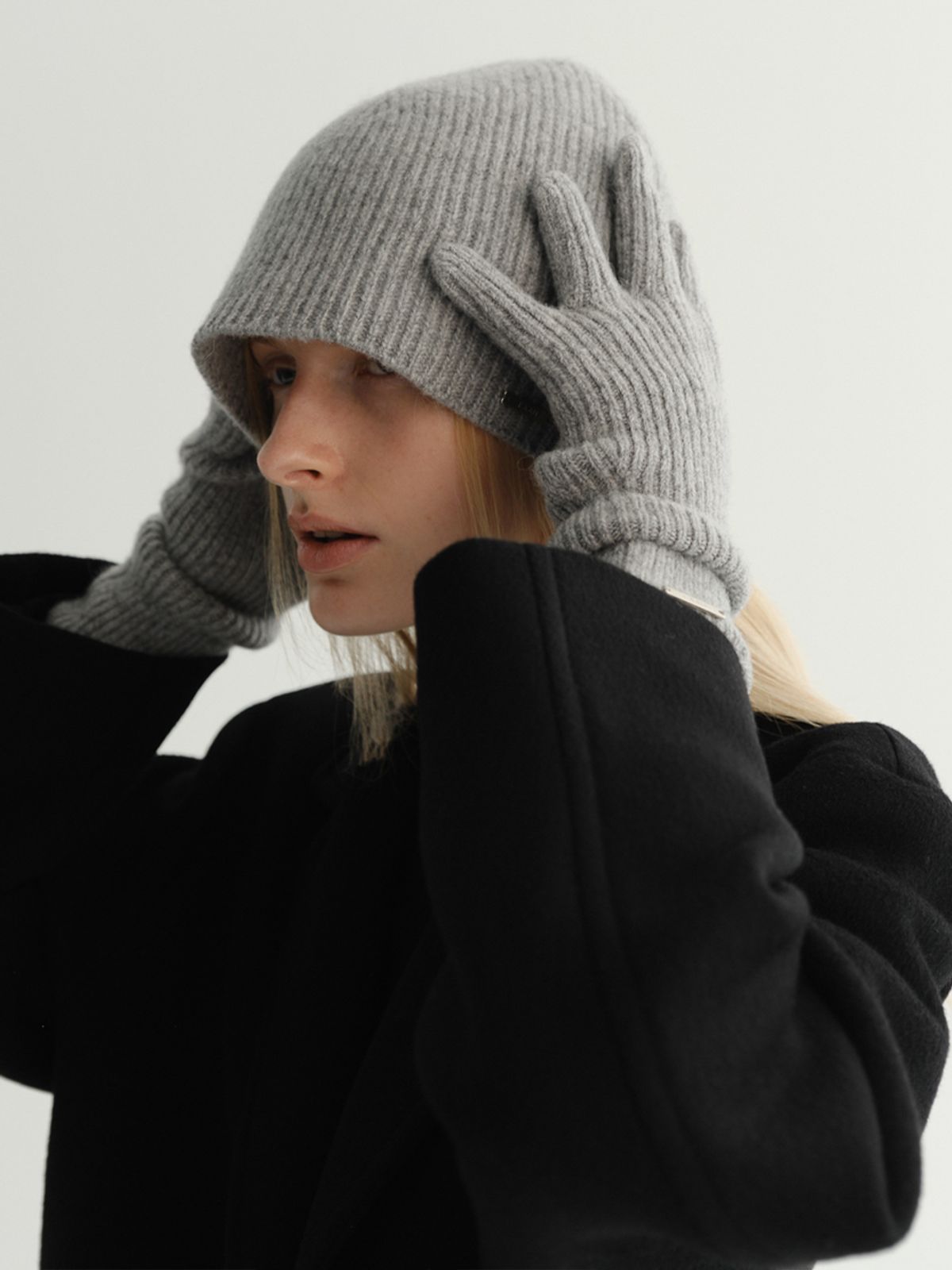 이아(EAAH) ZOE BEANIE (GREY)