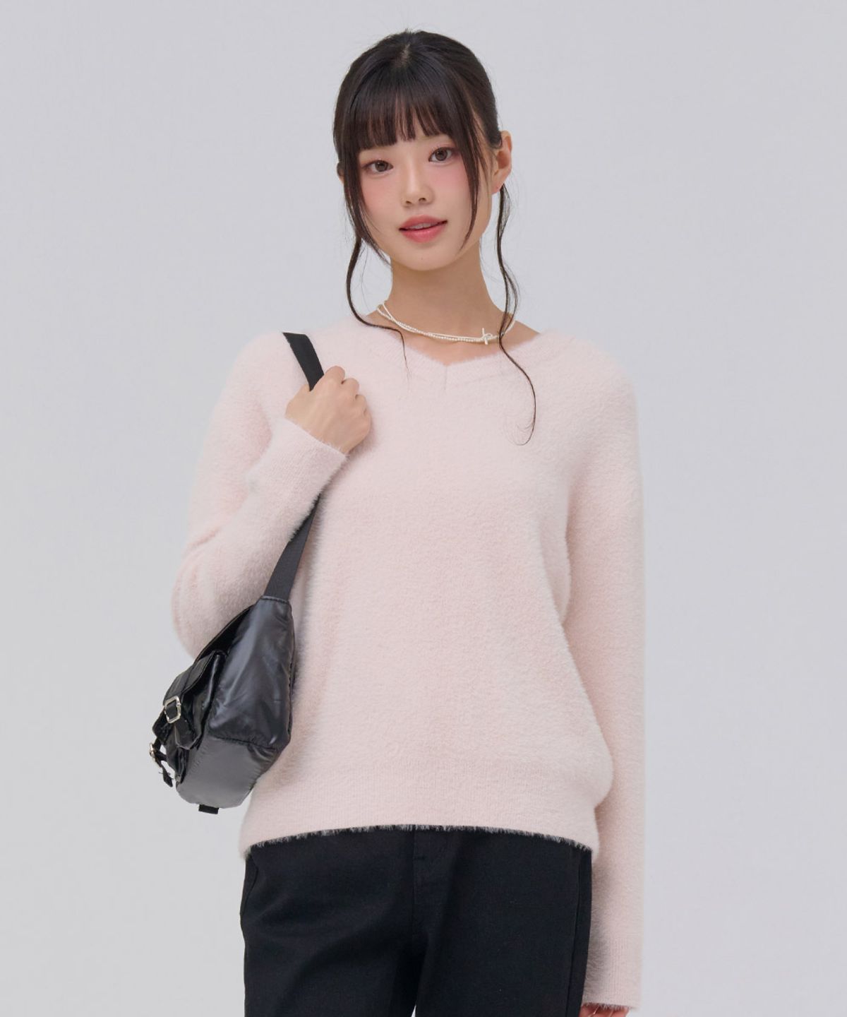 체이스컬트(CHASECULT) 여성 V-NECK 날개사 스웨터-핑크