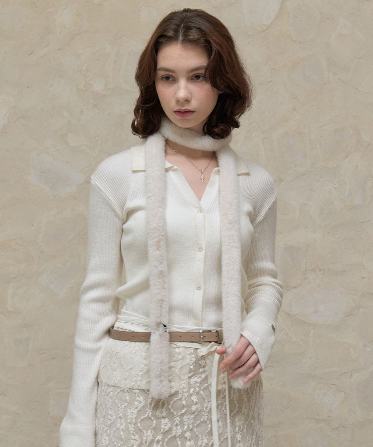아이토브 서울(ITOV SEOUL) 퍼 머플러 Ivory