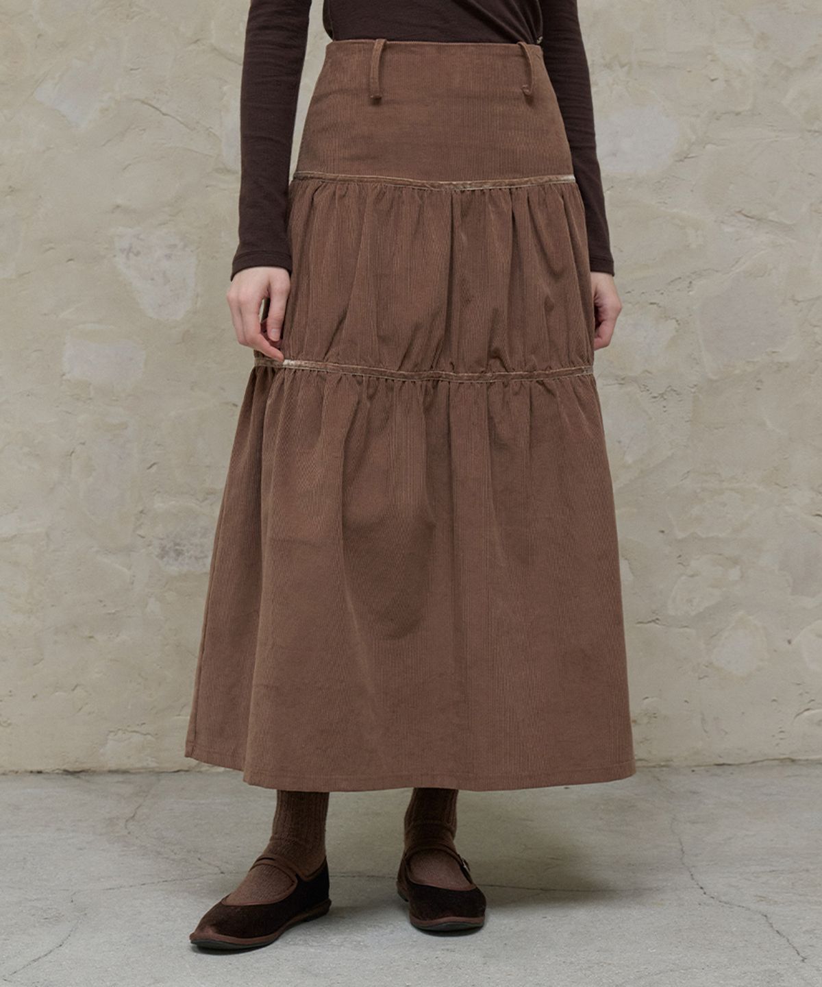 아이토브 서울(ITOV SEOUL) 코듀로이 셔링 롱스커트 Brown