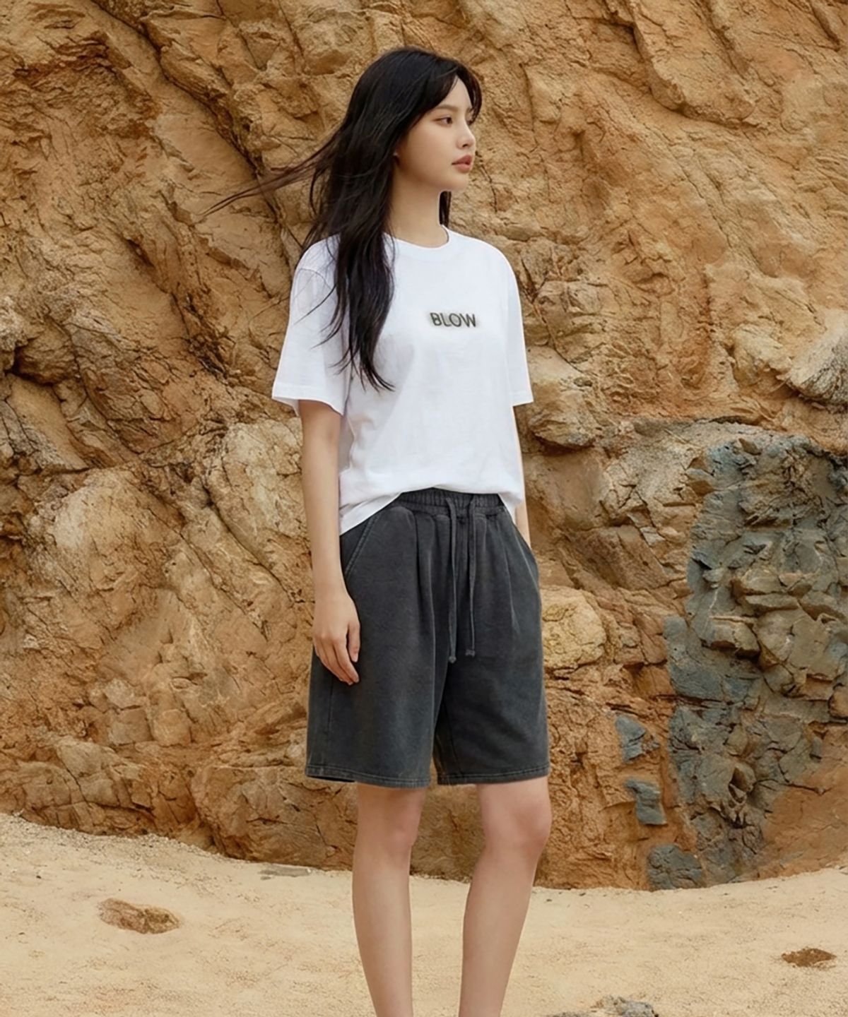 블로우(BLOW) 피그먼트 레터링 반팔 티셔츠_화이트