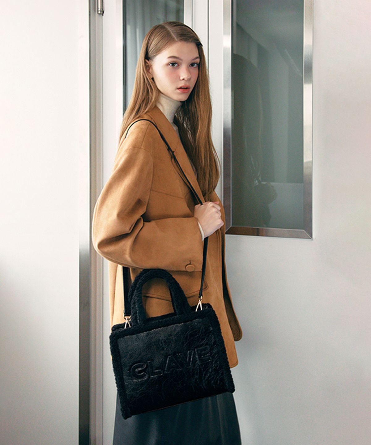 끌라베(CLAVE) 보니 스몰 블랙  토트백 (BONNIE Black Tote Bag)