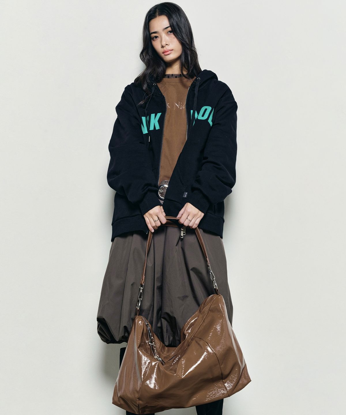 닉앤니콜(NICK&NICOLE) NICOLE MEGA SQUARE SHOULDER BAG_BROWN