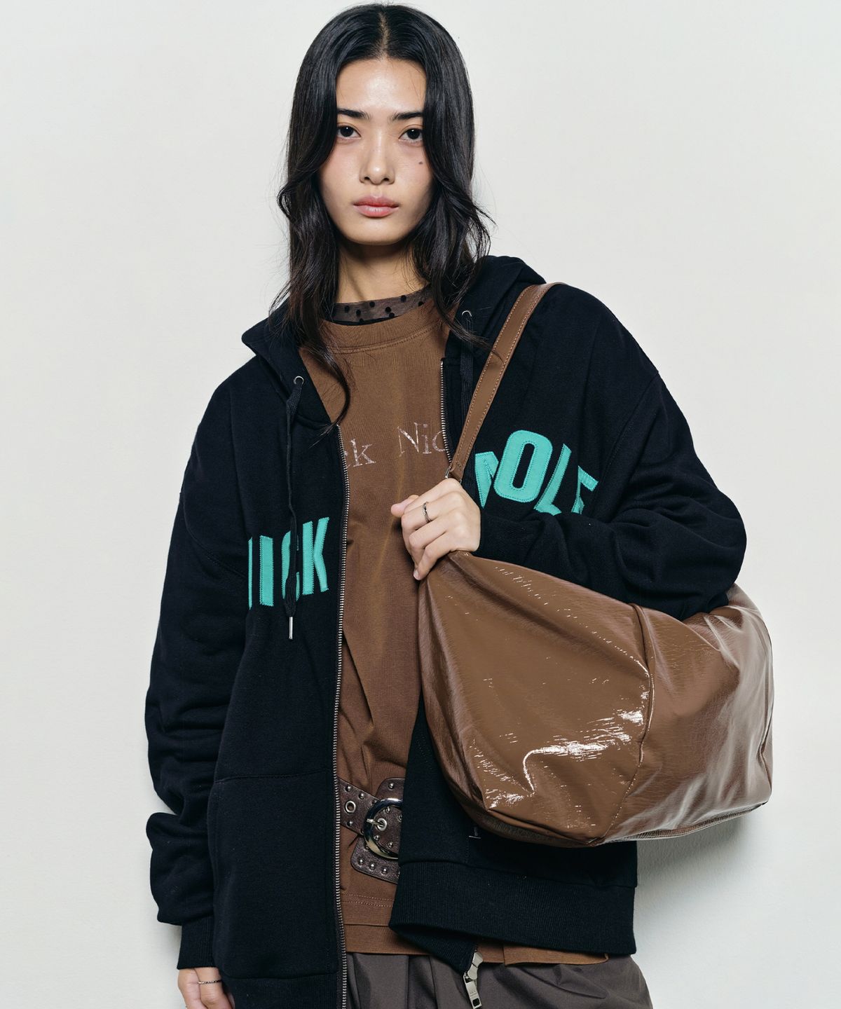 닉앤니콜(NICK&NICOLE) NICOLE MEGA SQUARE SHOULDER BAG_BROWN