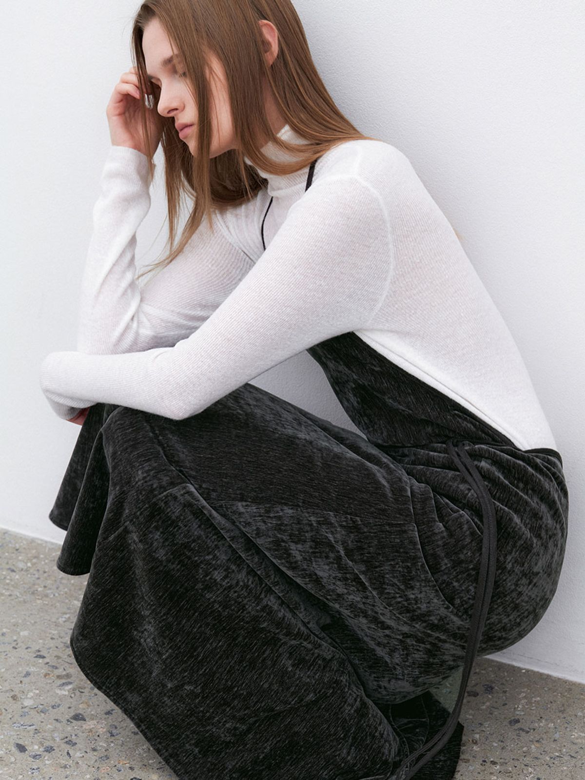 아틀리에 나인(ATELIER NAIN) SOFT VELVET HALTER NECK DRESS(OP-6310)