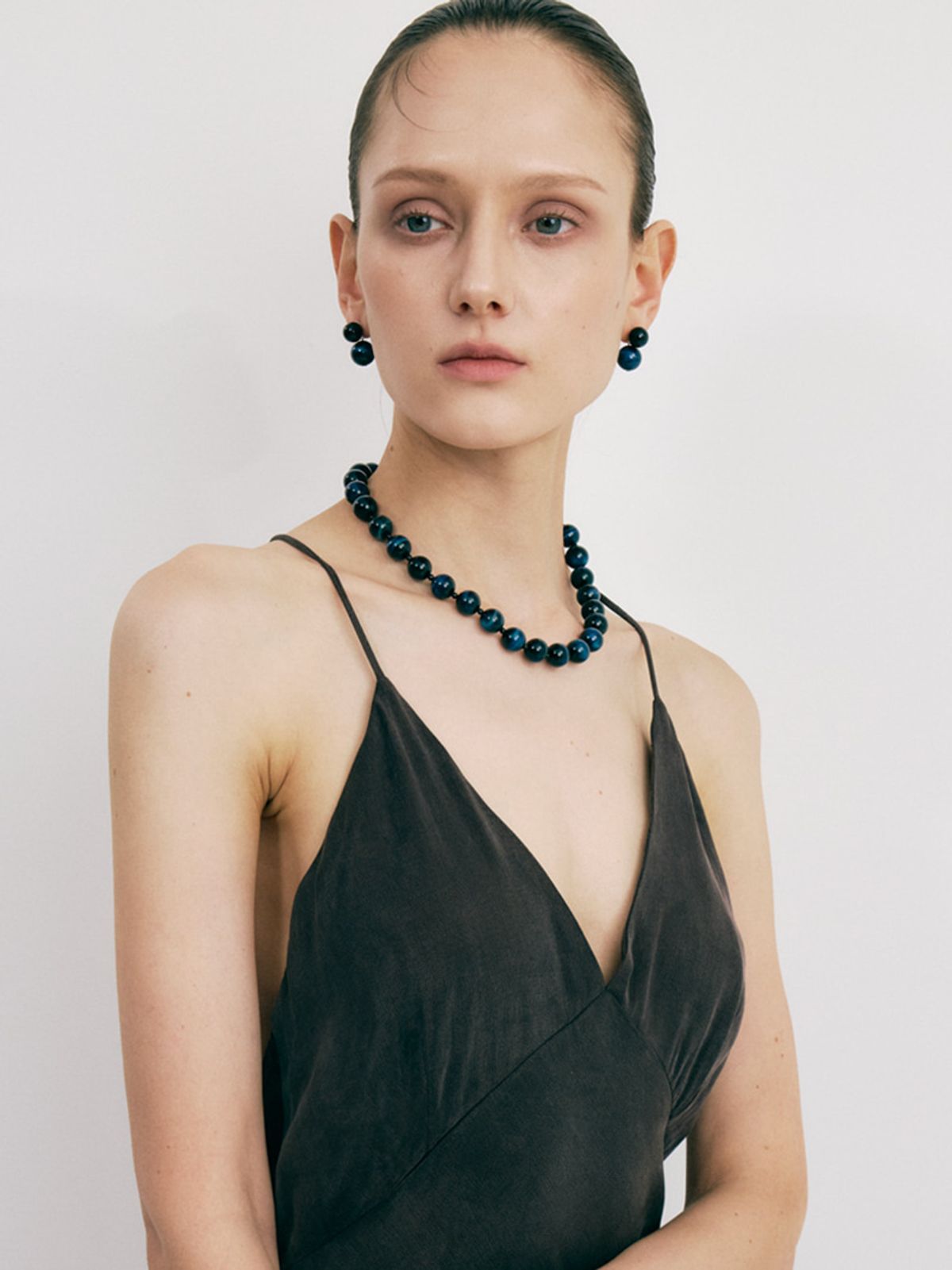 소수(SOSOO) Onyx n Dark Blue Tiger-eye Earrings