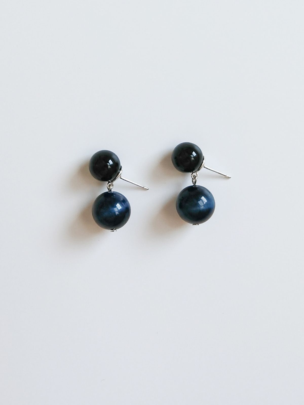 소수(SOSOO) Onyx n Dark Blue Tiger-eye Earrings