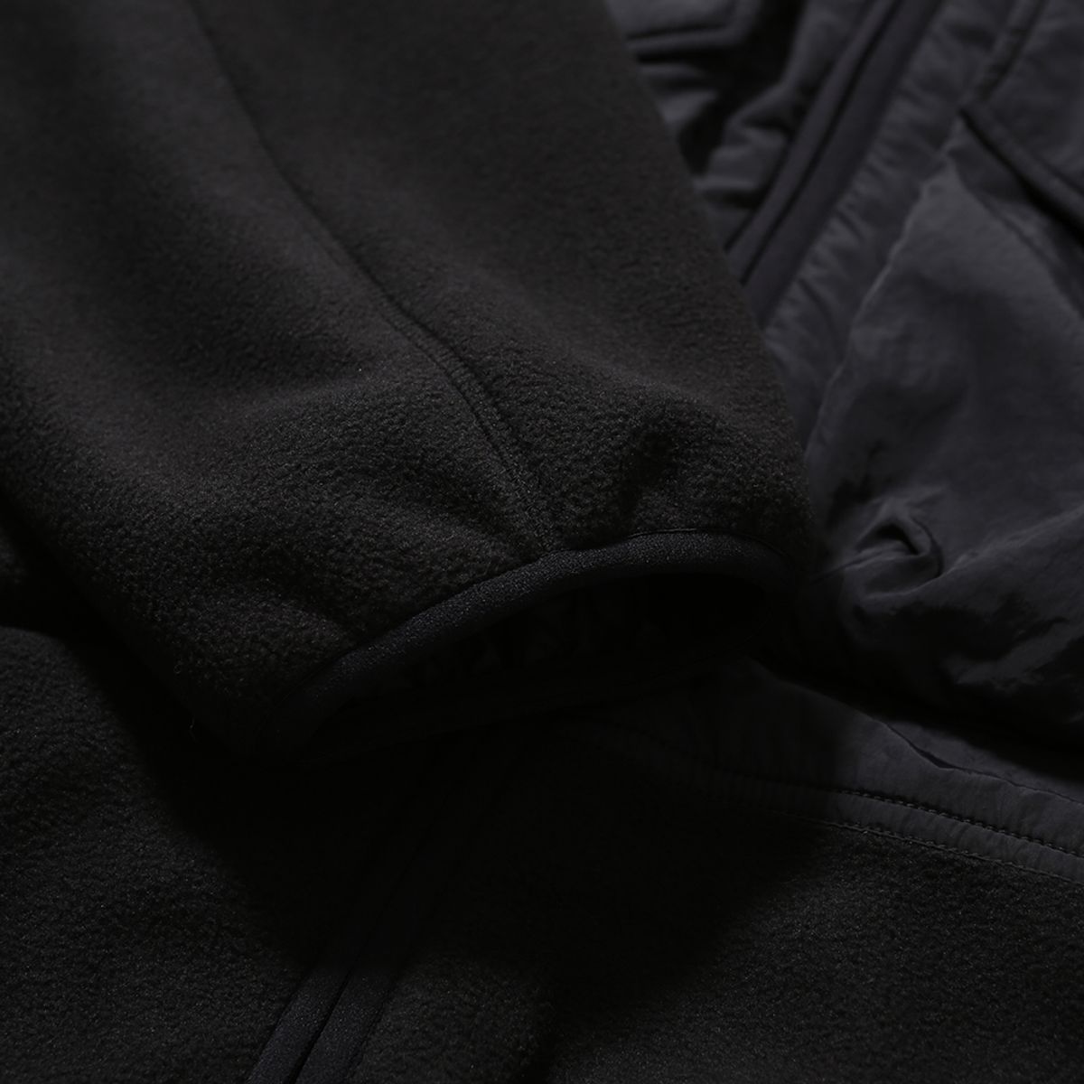 모이프(MOIF) [AW25] HIKER FLEECE JUMPER / BLACK