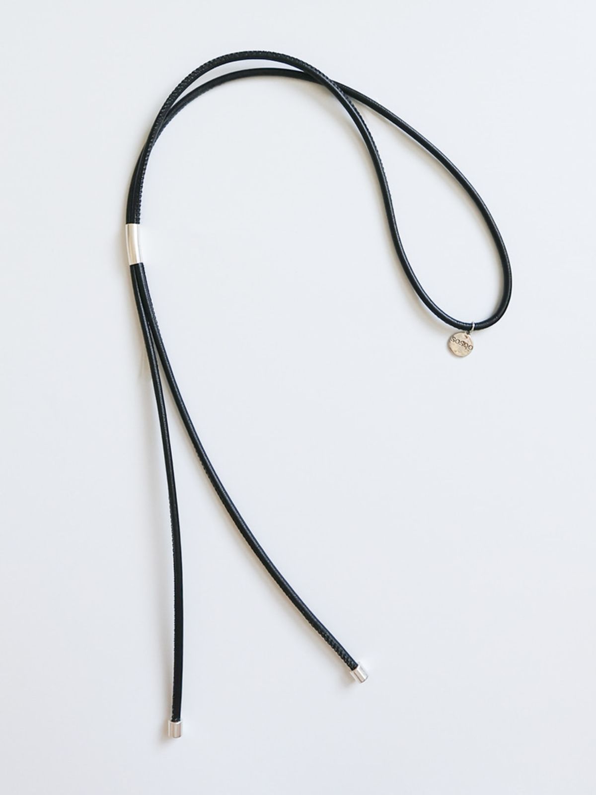 소수(SOSOO) Wild Leather Necklace
