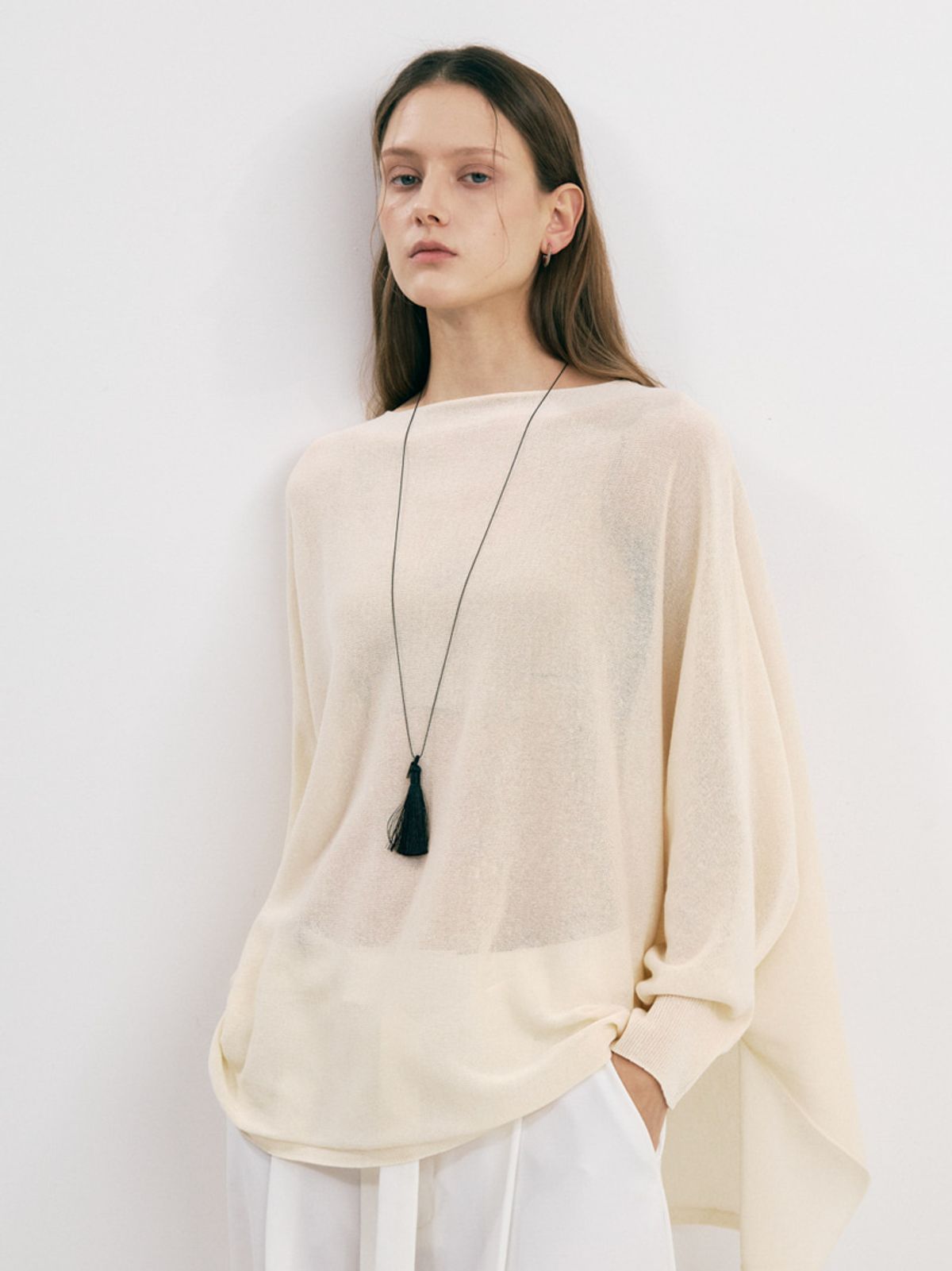 소수(SOSOO) Simple All-Black Tassel Necklace