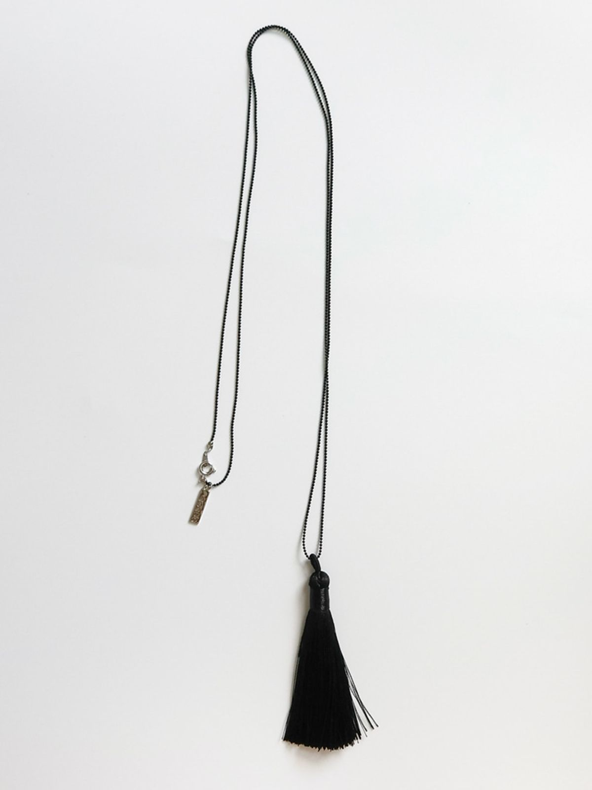 소수(SOSOO) Simple All-Black Tassel Necklace