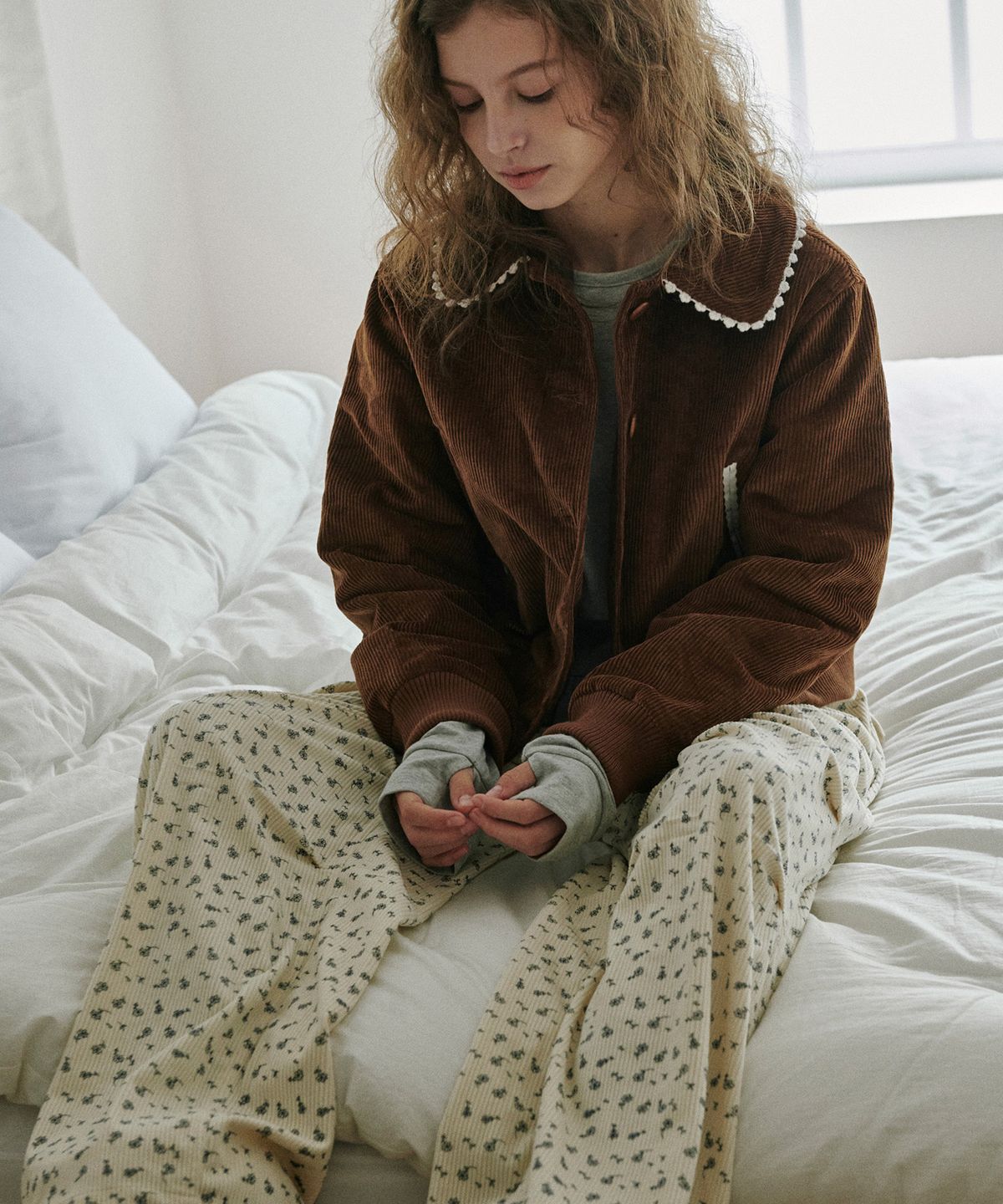 벨로엘(BELLOL) Flower pintuck pants IVORY