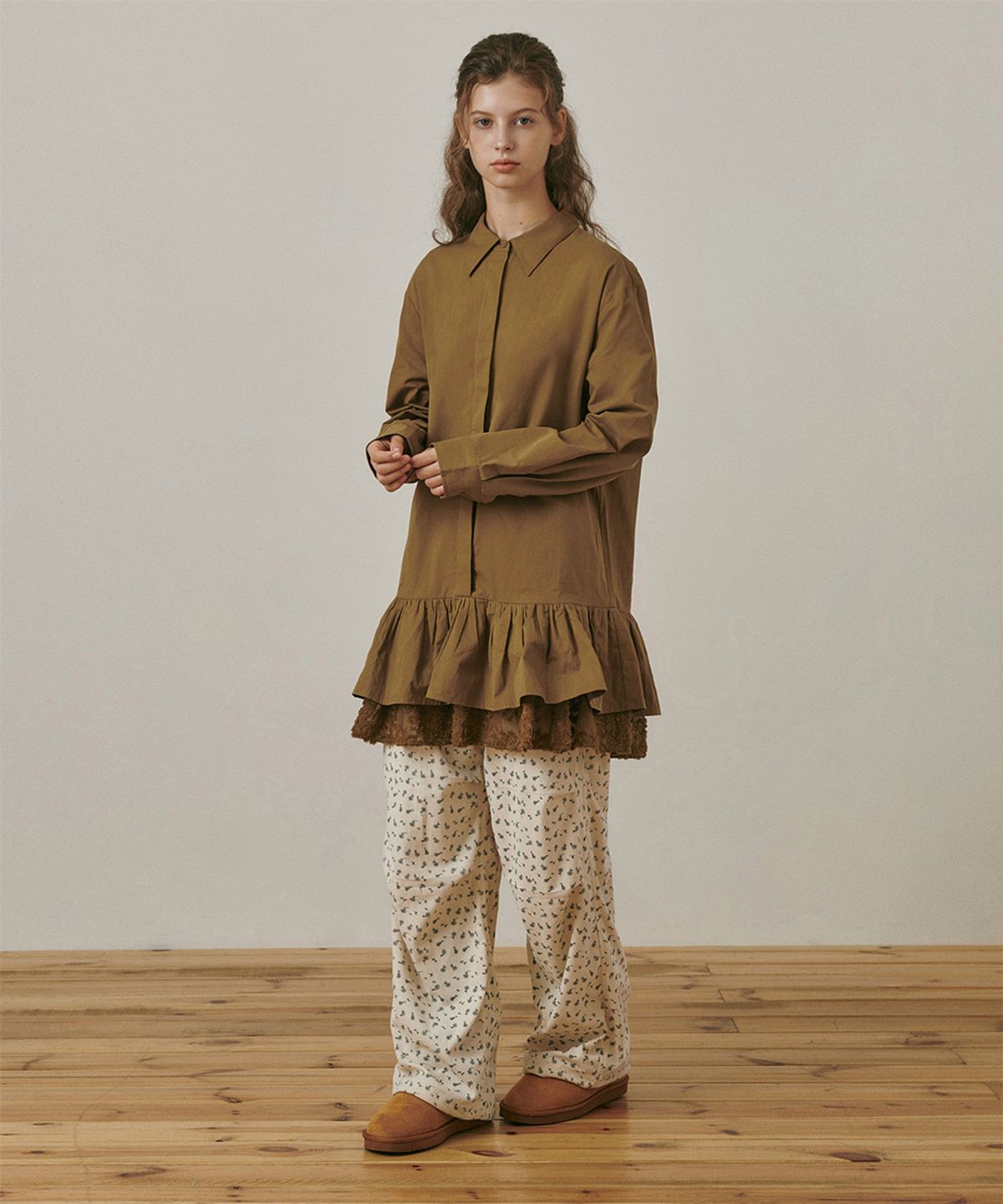 벨로엘(BELLOL) Ruffle layered shirt dress BROWN