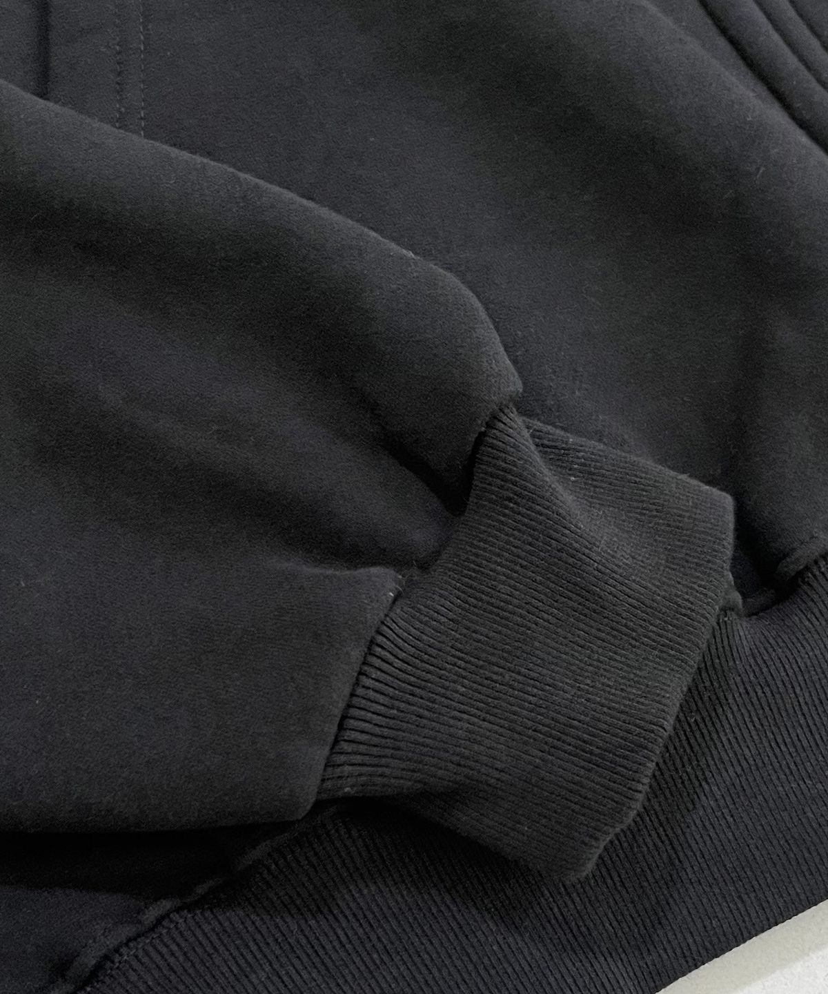 스케이터락(SK8ER ROCK) Star Napping Sweat Hood Zip-Up ((black))