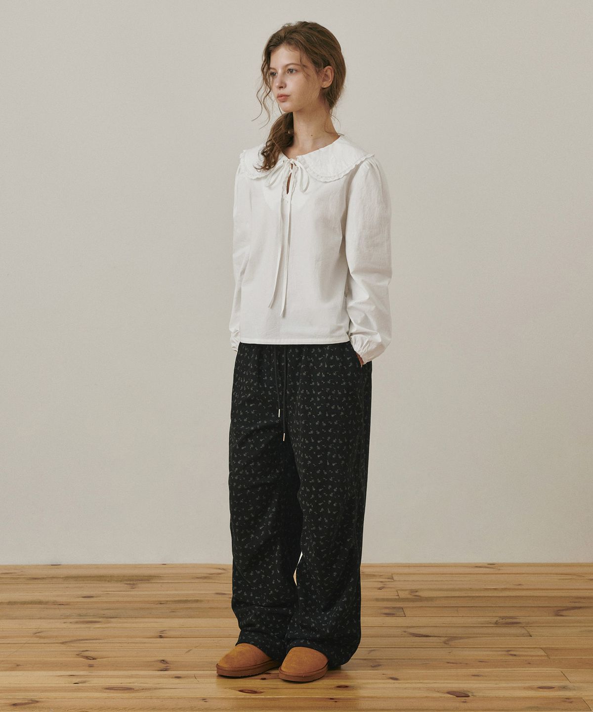 벨로엘(BELLOL) Lovely panel blouse IVORY
