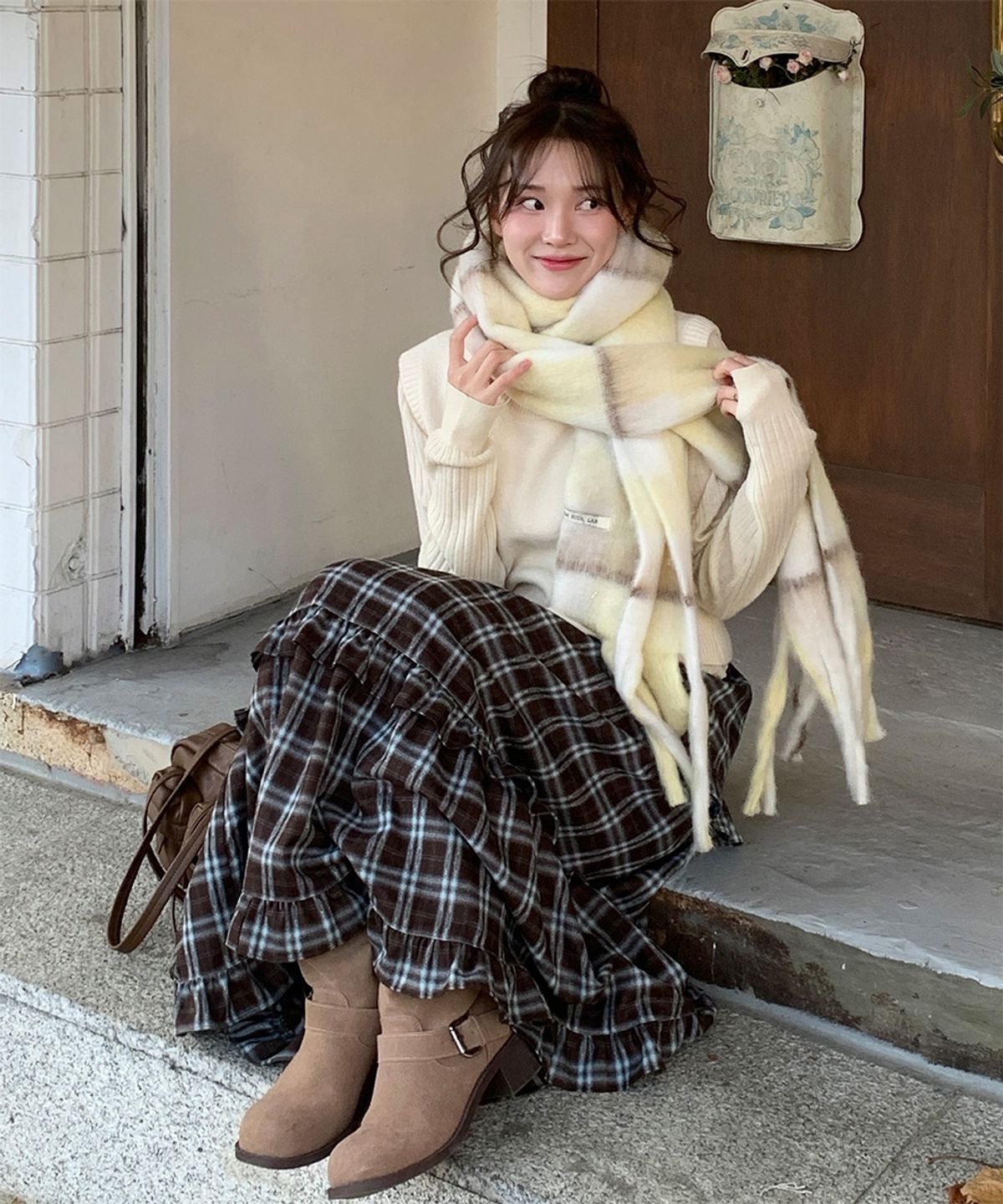 벨로엘(BELLOL) Winter shirring long skirt check BROWN