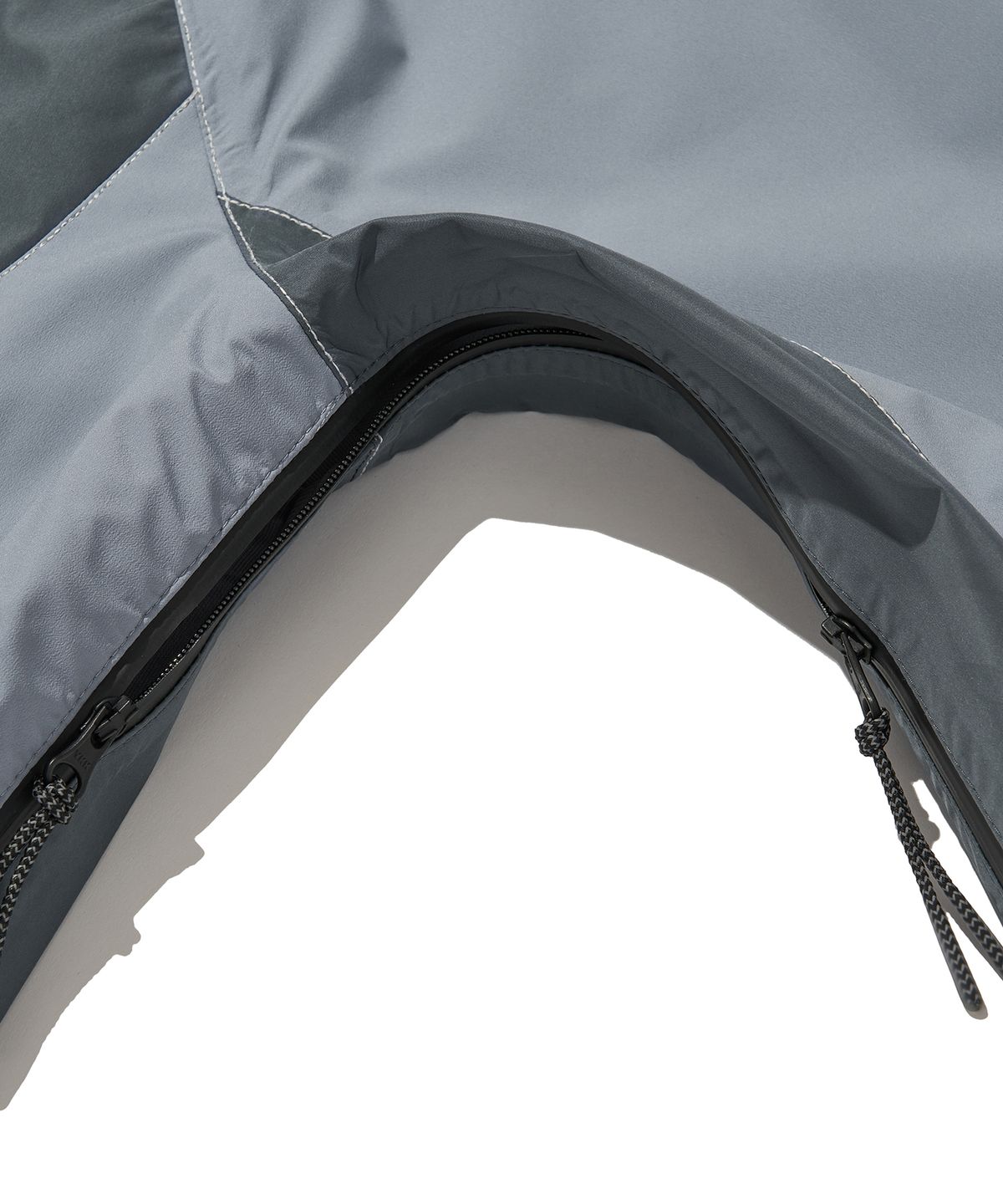 웰터 익스페리먼트(WELTER EXPERIMENT) Welter Experiment X Wisdom 3 Layer Shell Jacket_LIGHT GRAY
