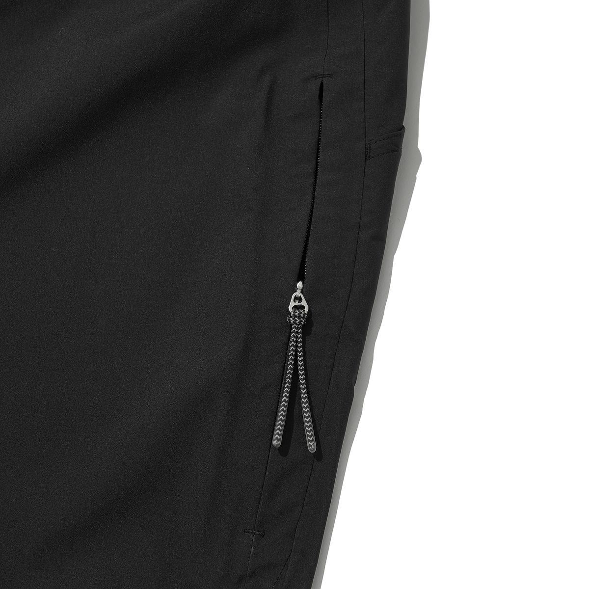 웰터 익스페리먼트(WELTER EXPERIMENT) Welter Experiment X Wisdom Hike Shell Pants_BLACK
