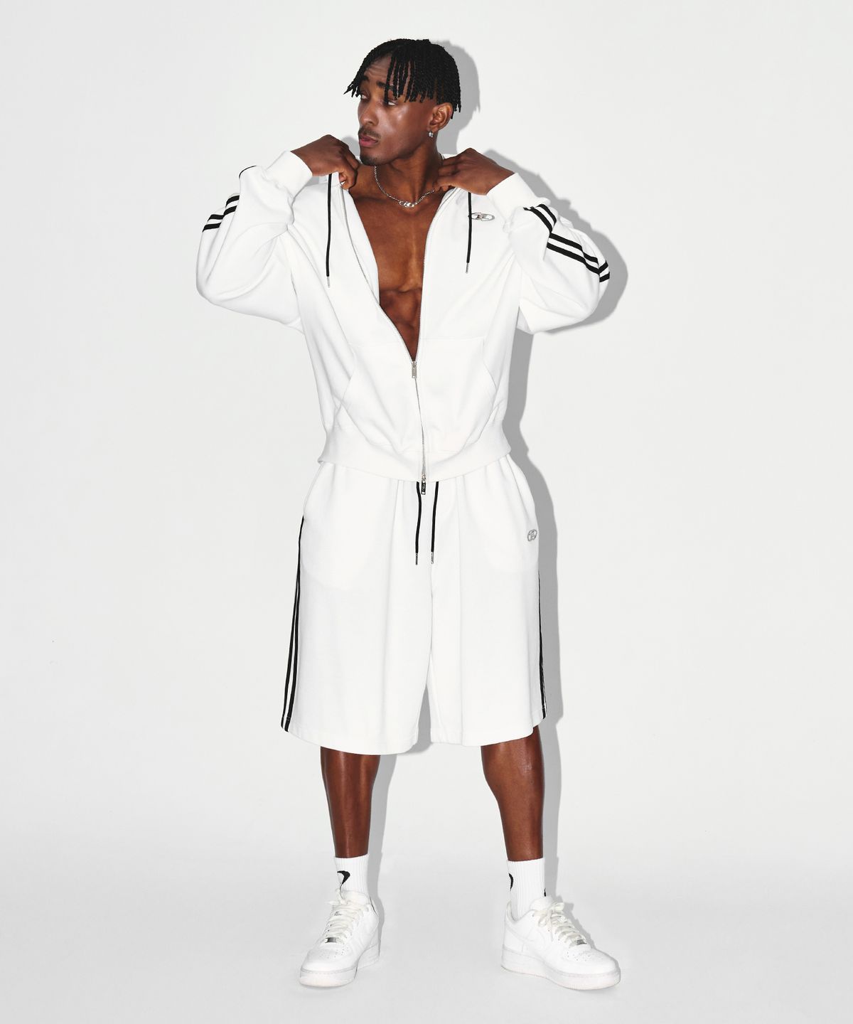 본투윈(BORN TO WIN) CHROME B TRACK LINE HOODIE ZIP-UP [WHITE]