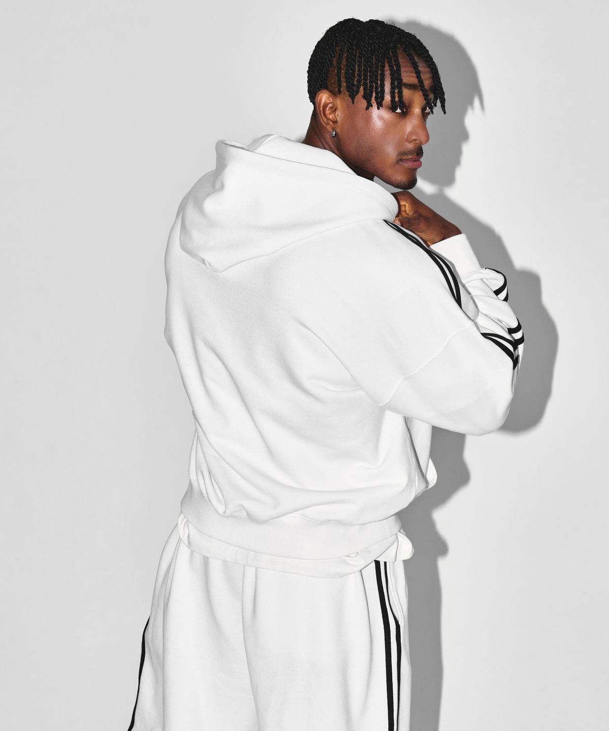 본투윈(BORN TO WIN) CHROME B TRACK LINE HOODIE ZIP-UP [WHITE]