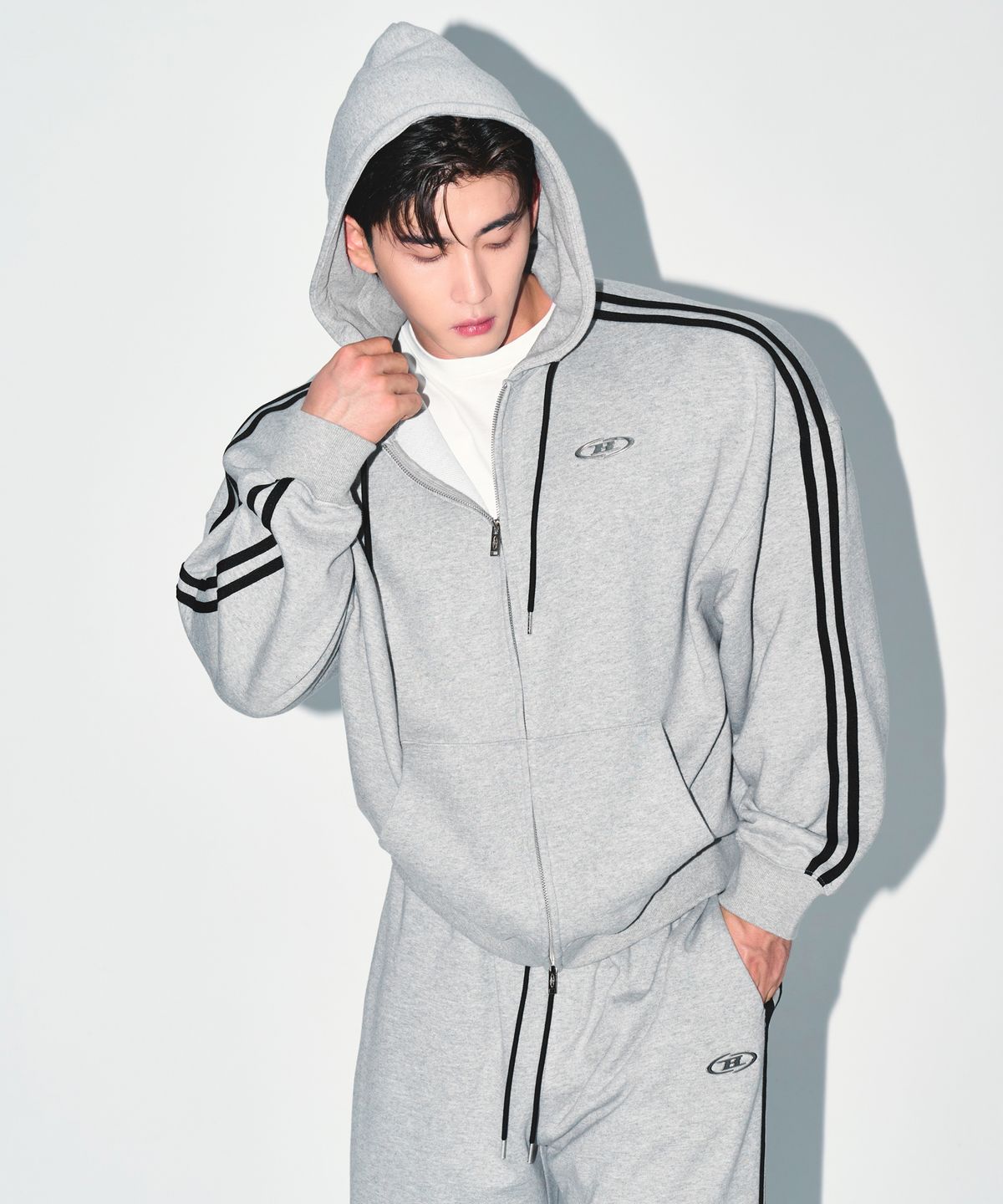 본투윈(BORN TO WIN) CHROME B TRACK LINE HOODIE ZIP-UP [MELANGE GREY]