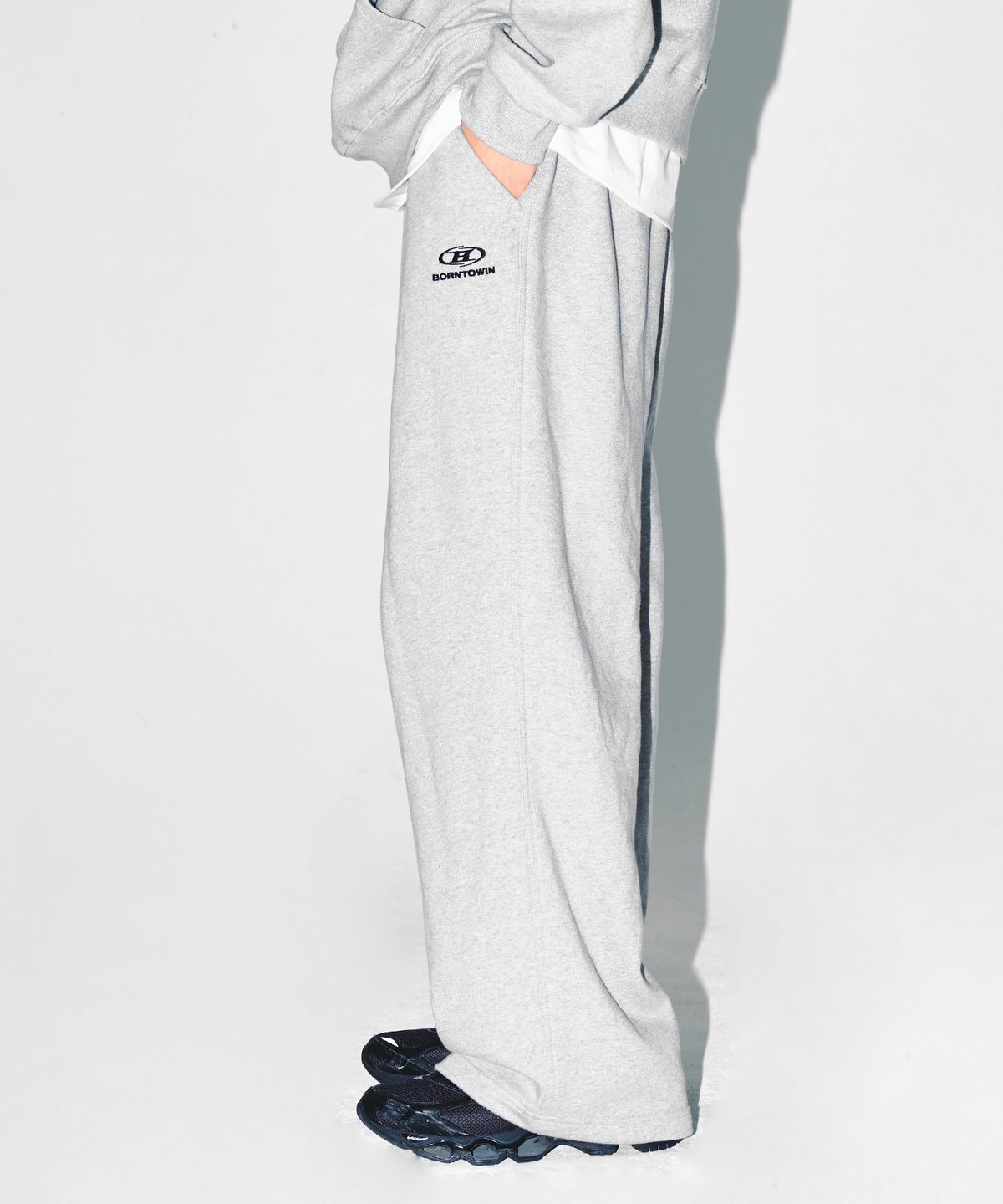 본투윈(BORN TO WIN) B-SYMBOL LOGO SEMI WIDE PANTS [MELANGE GREY]