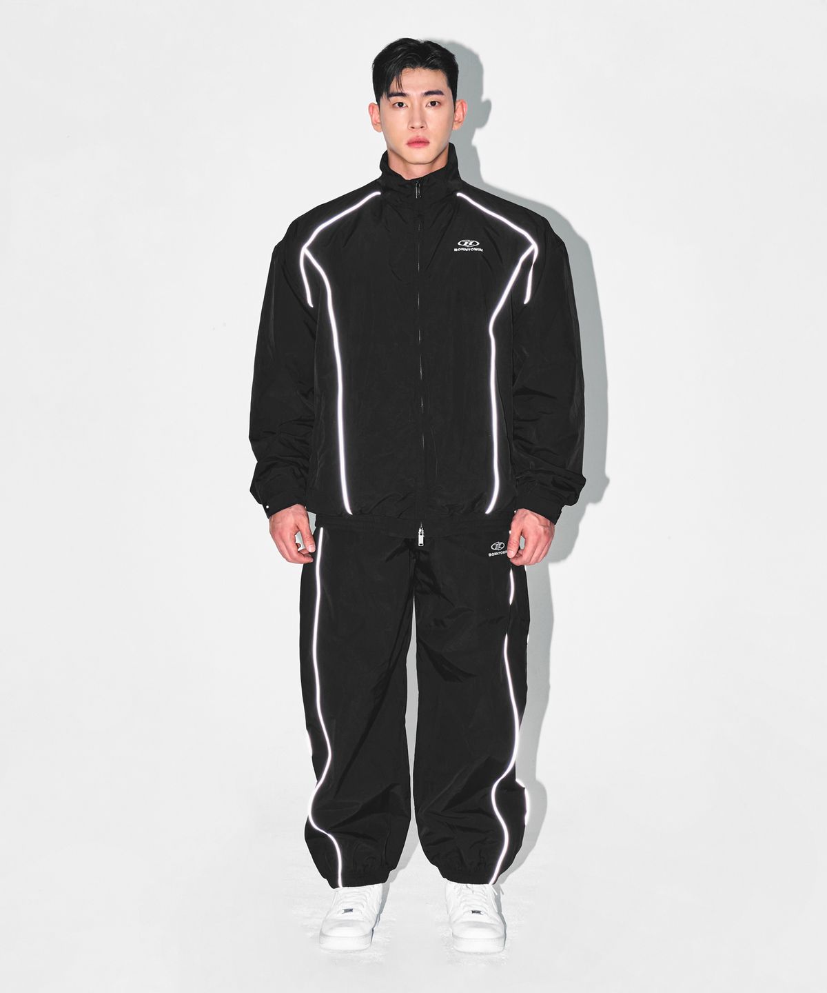 본투윈(BORN TO WIN) B-SYMBOL LOGO NYLON JOGGER PANTS [BLACK]