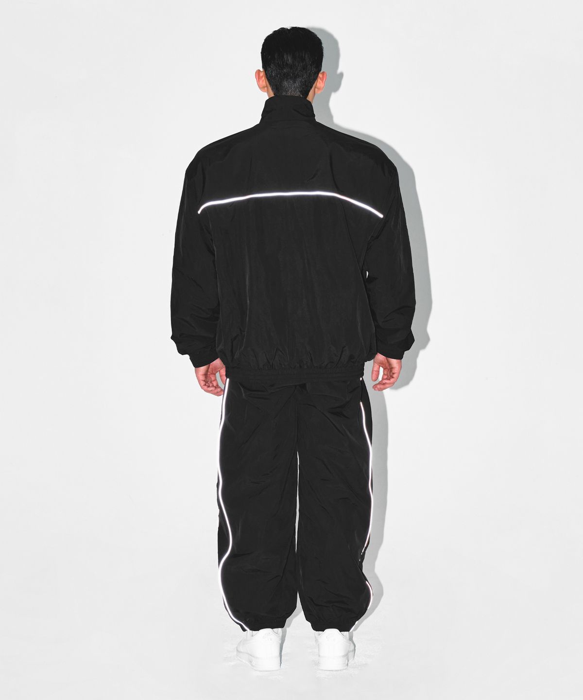 본투윈(BORN TO WIN) B-SYMBOL LOGO NYLON JOGGER PANTS [BLACK]